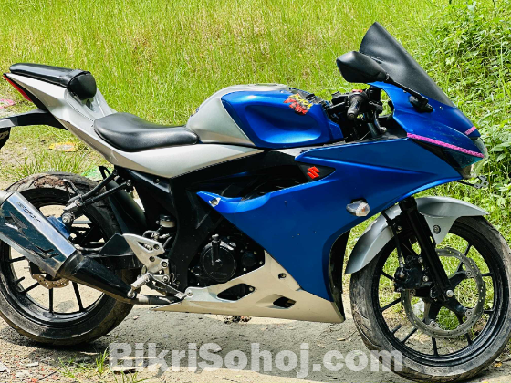 Suzuki Gsxr 150 cc